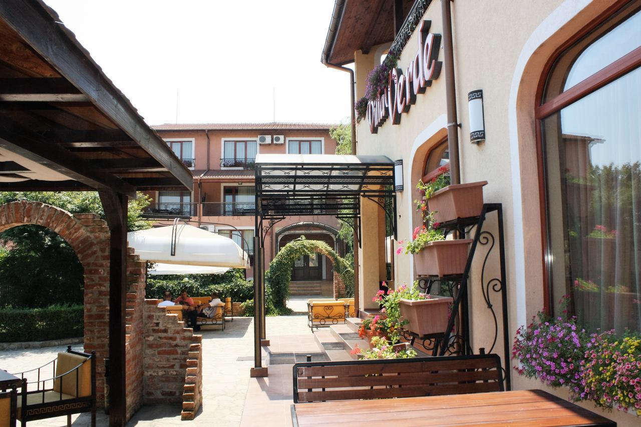 Hotel Villa Verde Gulubovo  Экстерьер фото